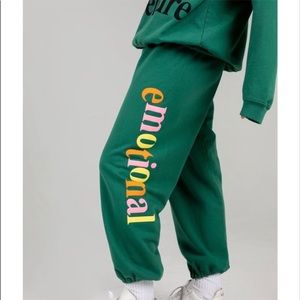 THE MAYFAIR GROUP Emotional Sweatpants Size S/M Green